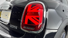 MINI Hatchback 1.5 Cooper Exclusive Premium 5dr Auto Petrol Hatchback